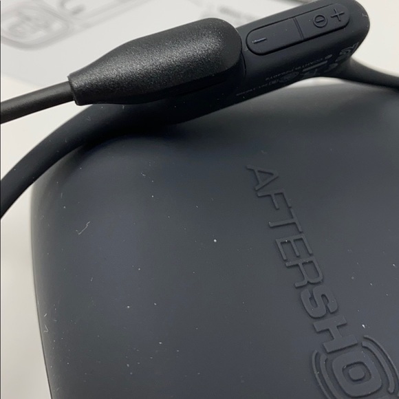 Aeroplex AfterShokz Bone Conduction Headphones - Picture 7 of 8